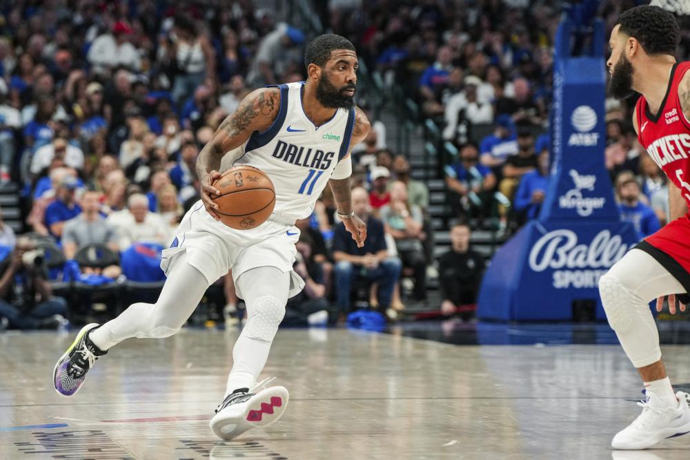 的主力前锋 的主力前锋