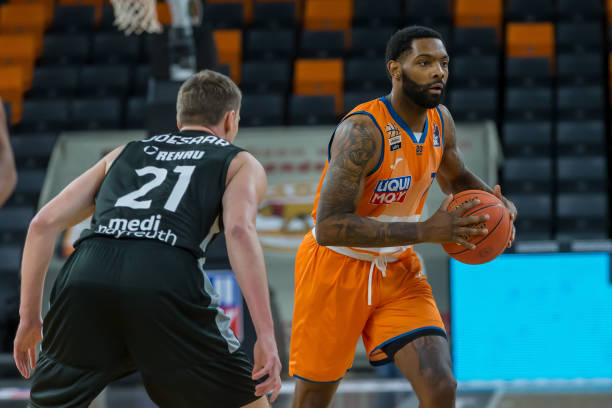 量型回击成 量型回击成